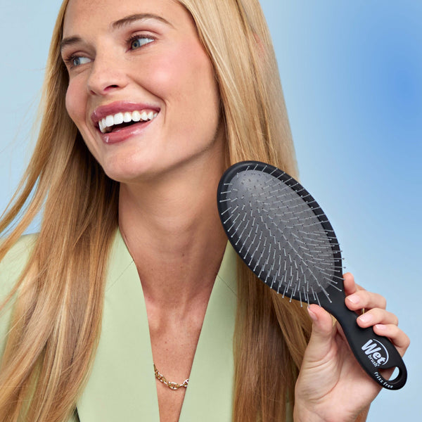 Frizz-Free Detangler - Black